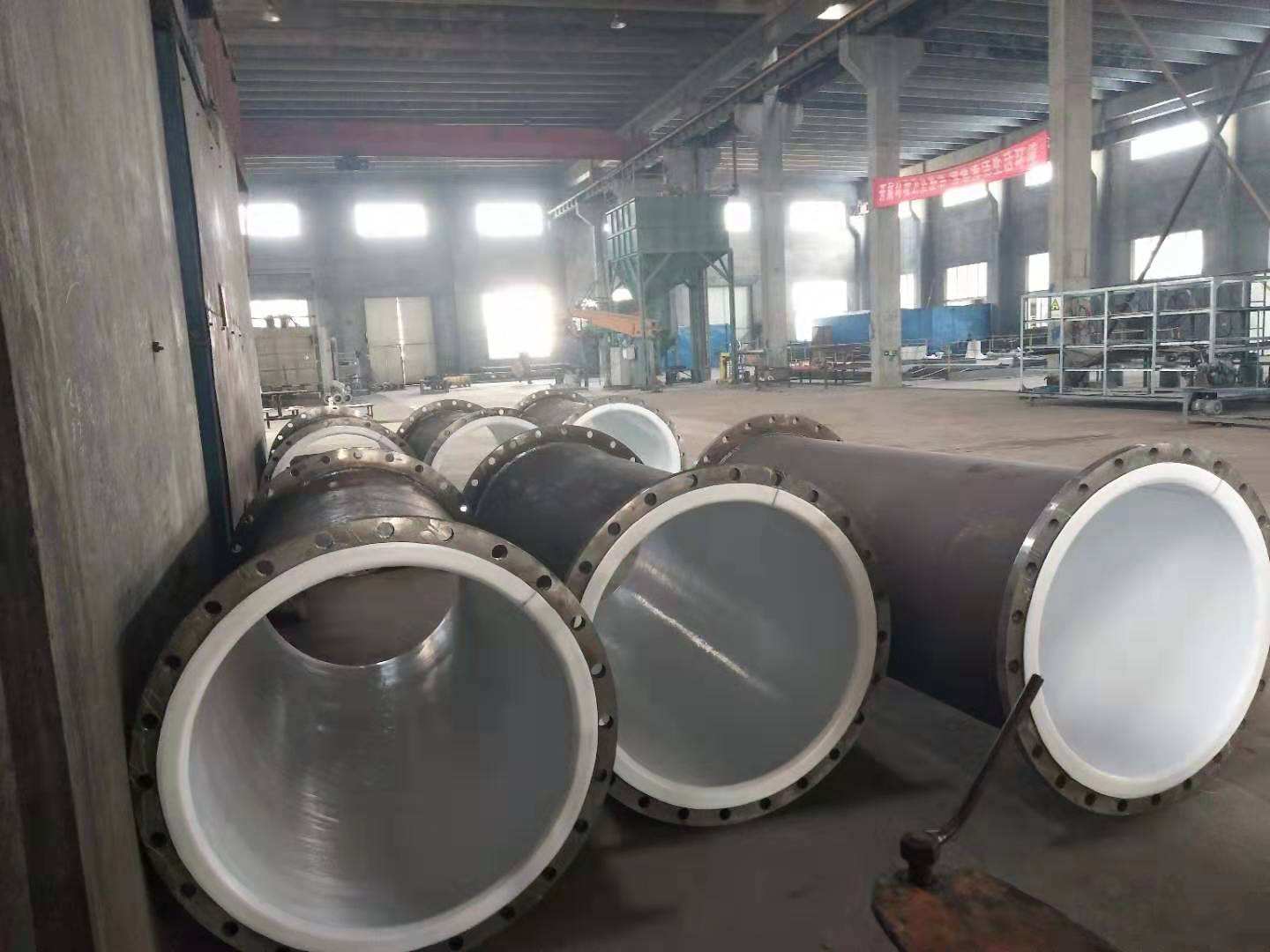溫度能使襯四氟設備產(chǎn)生怎么樣的影響？